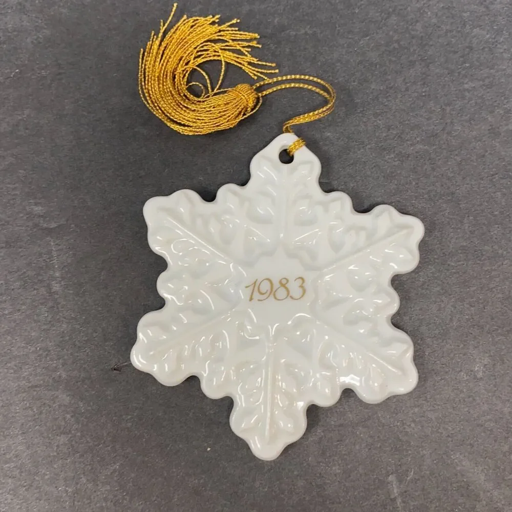 VTG Avon White Ceramic Dove Snowflake Ornament Set 1981 1983 Japan ChristmasM